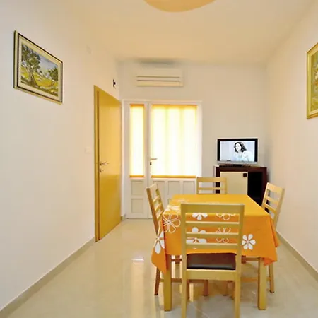 Apartments Stobrec *