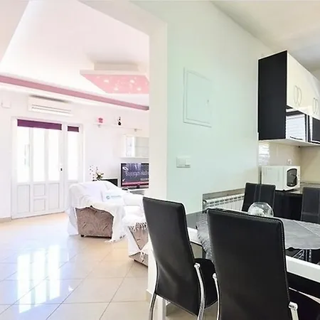 Apartments Stobrec Split