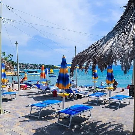 Apartments Stobrec *